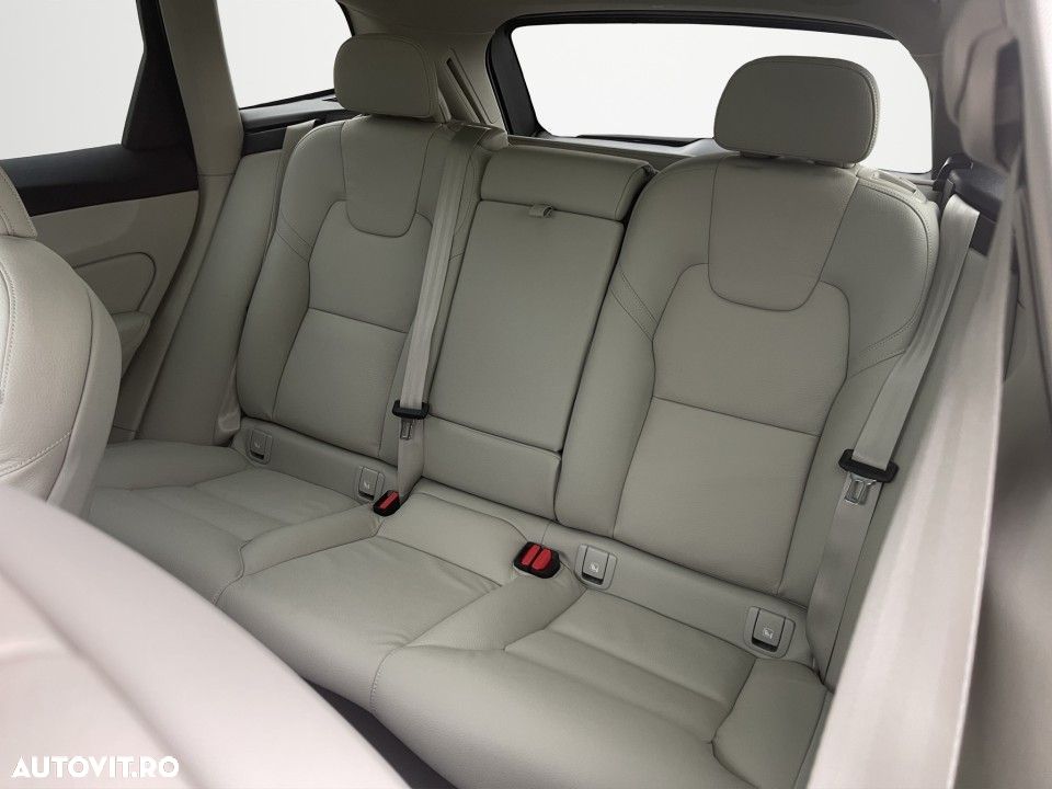 Volvo XC 60 T8 AWD AT PHEV Plus Bright - 13