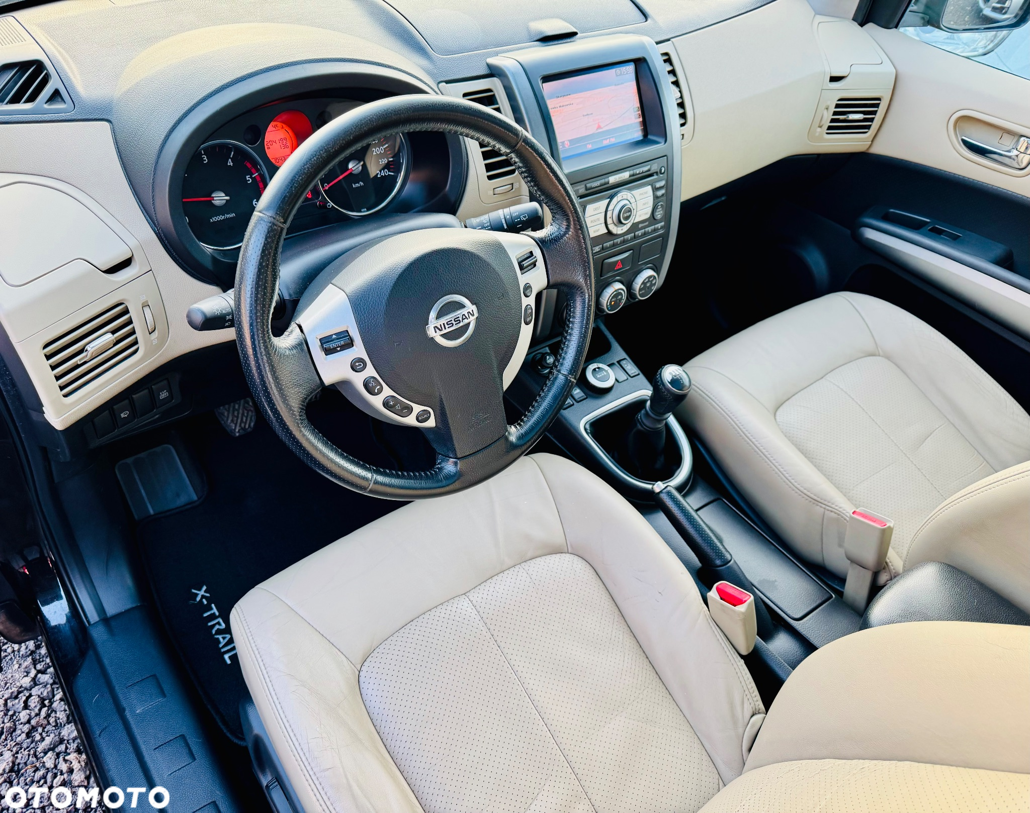 Nissan X-Trail 2.0 dCi 4x4 DPF Platinum - 10