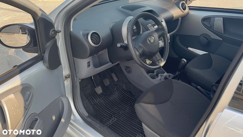 Toyota Aygo 1.0 VVT-i Luna EU5 - 9