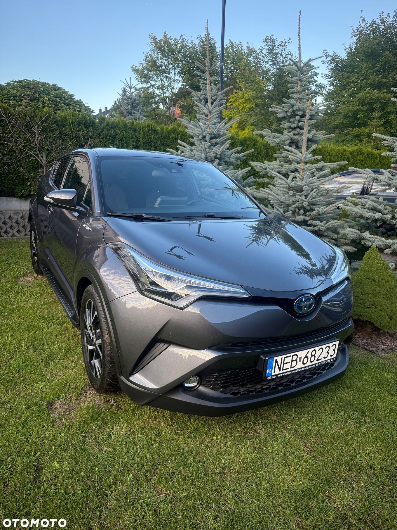Toyota C-HR Hybrid Style Selection - 1