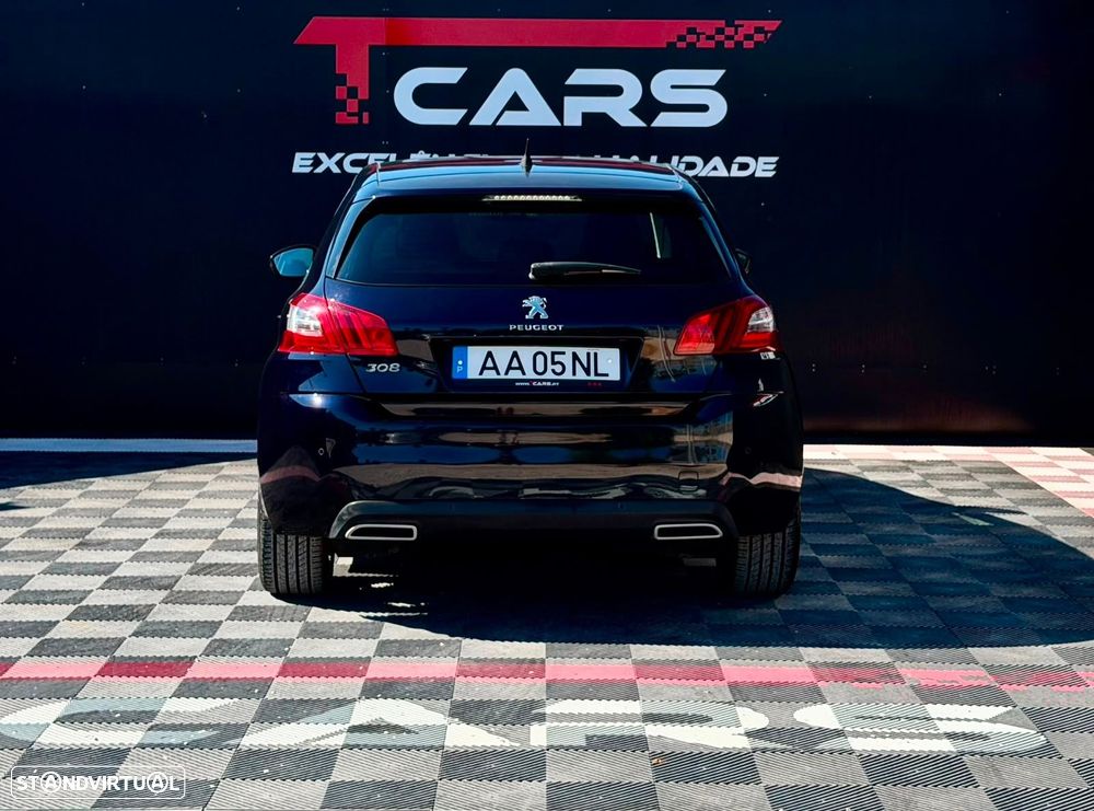 Peugeot 308 - 8