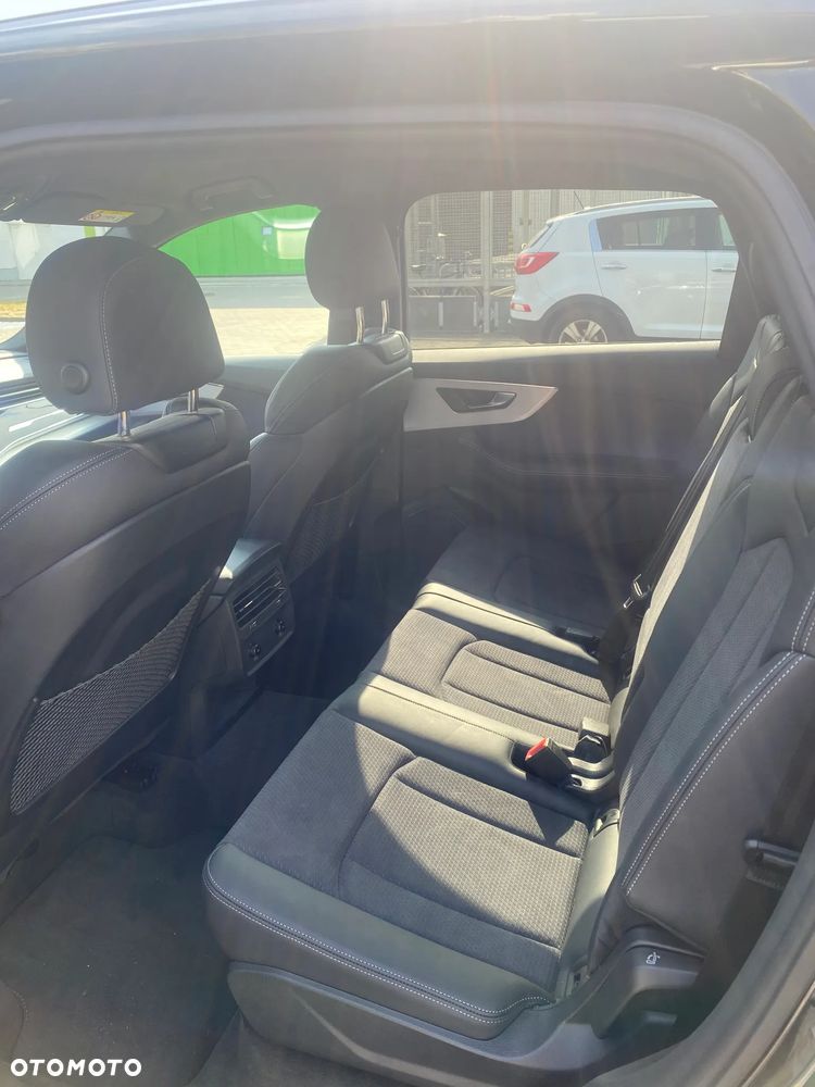 Audi Q7 - 8