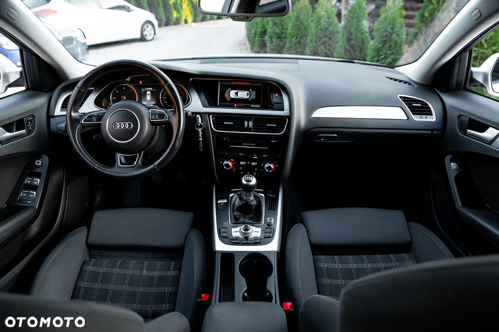 Audi A4 Avant 2.0 TDI Quattro - 26