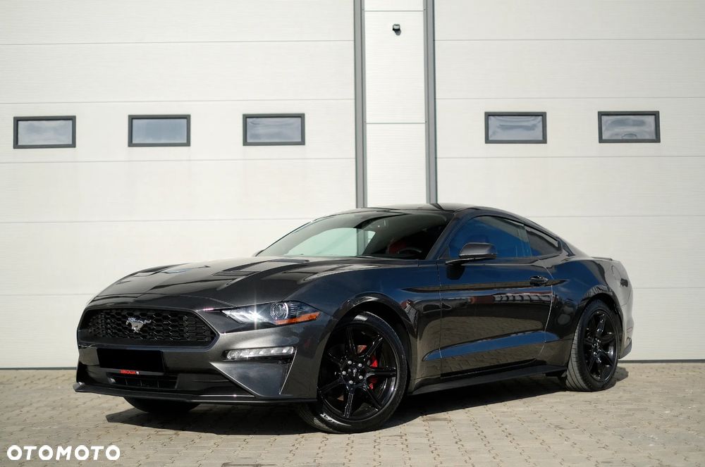 Ford Mustang Fastback 2.3 Eco Boost - 2