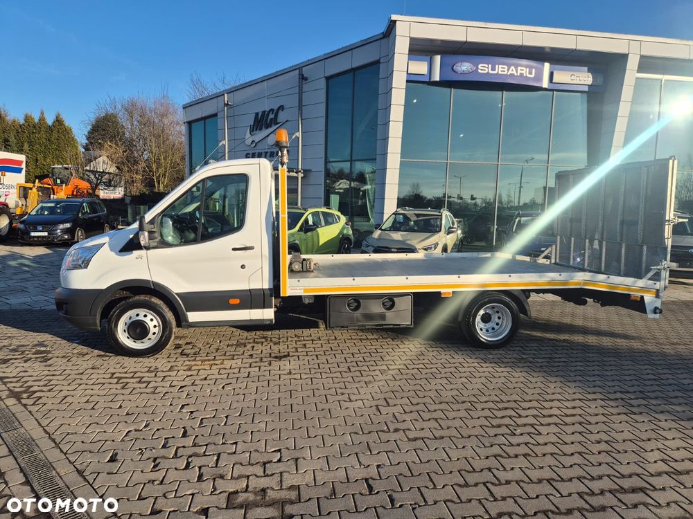 Ford Transit 2.0 TDCi / AUTOLAWETA / LAWETA DO MASZYN / SZEROKI NAJAZD / STAN IDEALNY / 1 WŁ / BEZWYPADKOWY / ORYGINALNY PRZEBIEG / 3 MIEJSCA / POMOC DROGOWA / NAPĘD TYŁ / EURO 6 / NISKI PRZEBIEG! - 13