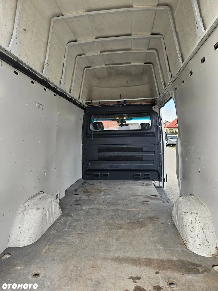 Volkswagen Crafter - 26