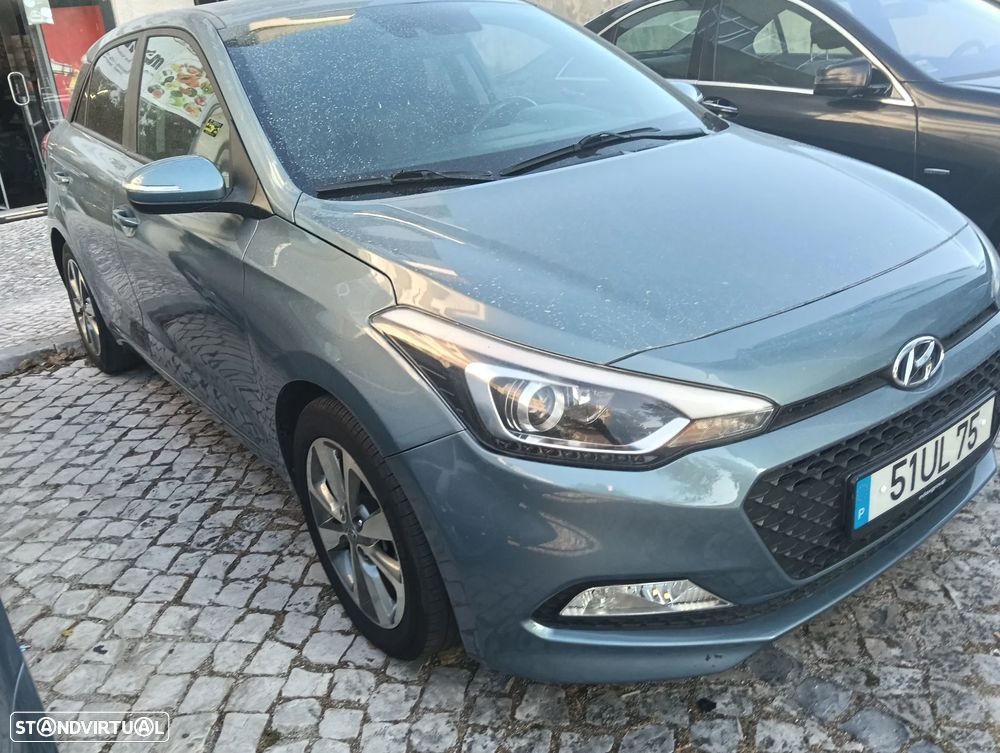 Hyundai i20 1.1 CRDi Comfort+Pack Look+JLL16 - 9