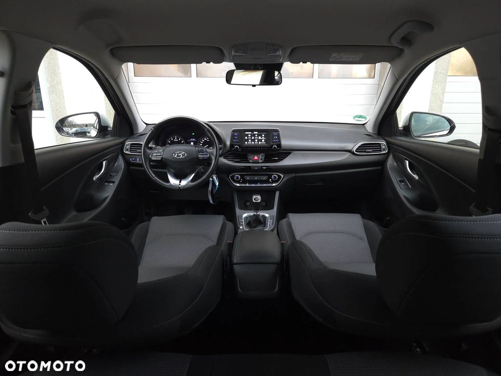 Hyundai i30 1.4 Select - 32