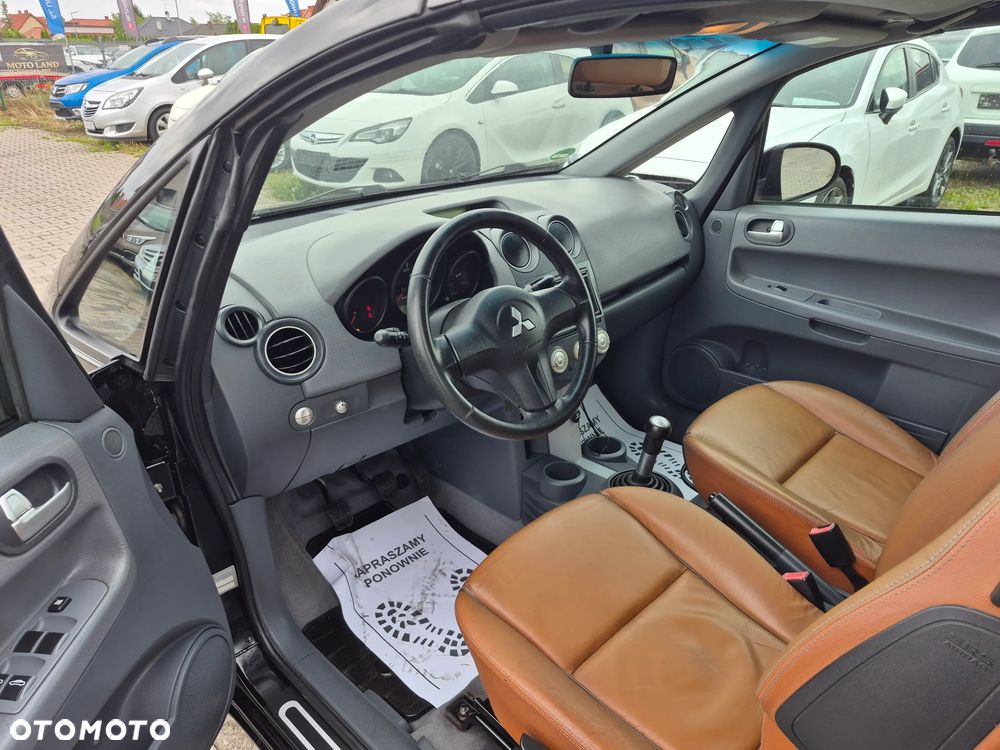 Mitsubishi Colt 1.5 Invite - 11