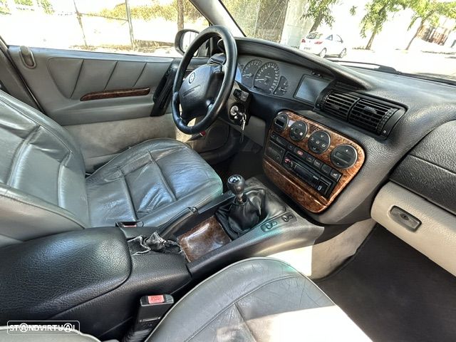 Opel Omega Caravan 2.5i V6 CD - 20
