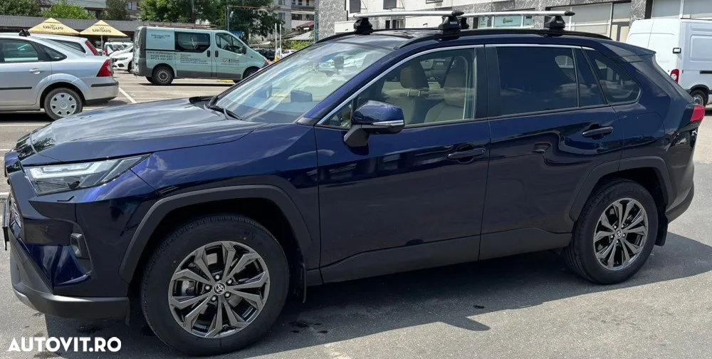 Toyota RAV4 - 6