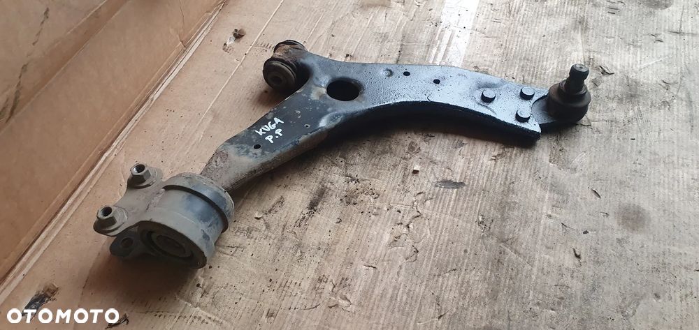 Wahacz prawy przód przedni Ford Kuga MK1 - 3