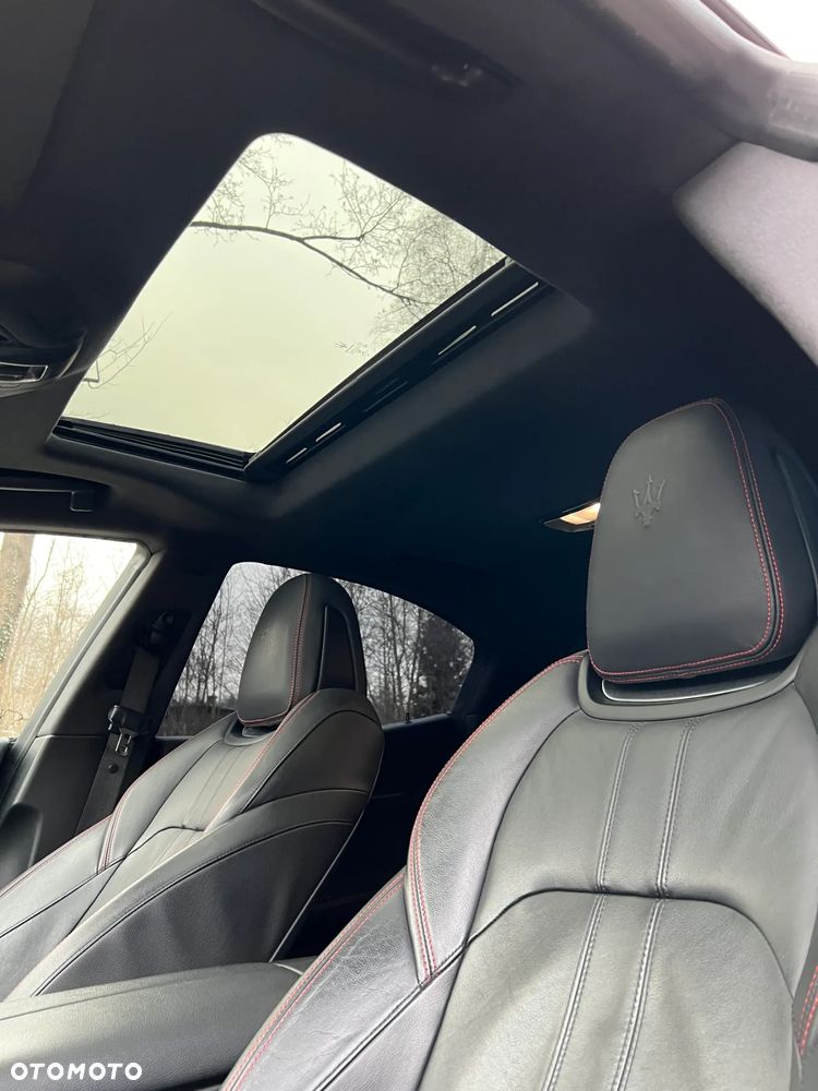 Maserati Ghibli - 16