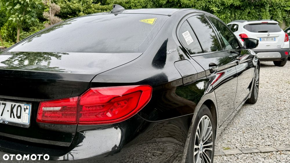 BMW Seria 5 530e iPerformance Luxury Line - 11
