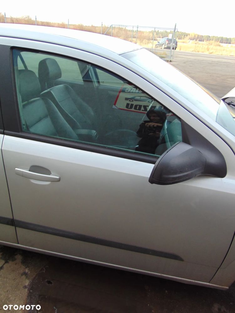 DRZWI PRAWE PRZÓD PRZEDNIE OPEL ASTRA H Z157 - 1
