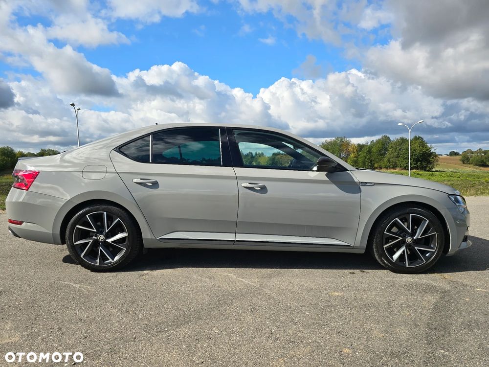 Skoda Superb 2.0 TDI SCR Sportline DSG - 14