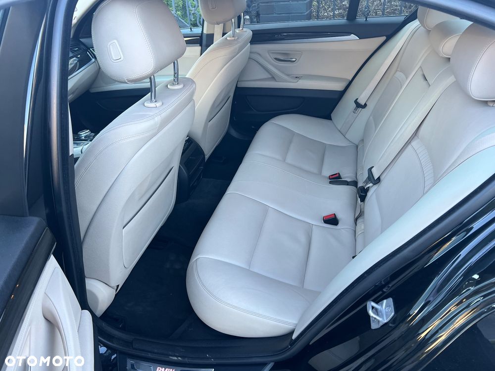 BMW Seria 5 520d xDrive Luxury Line - 8