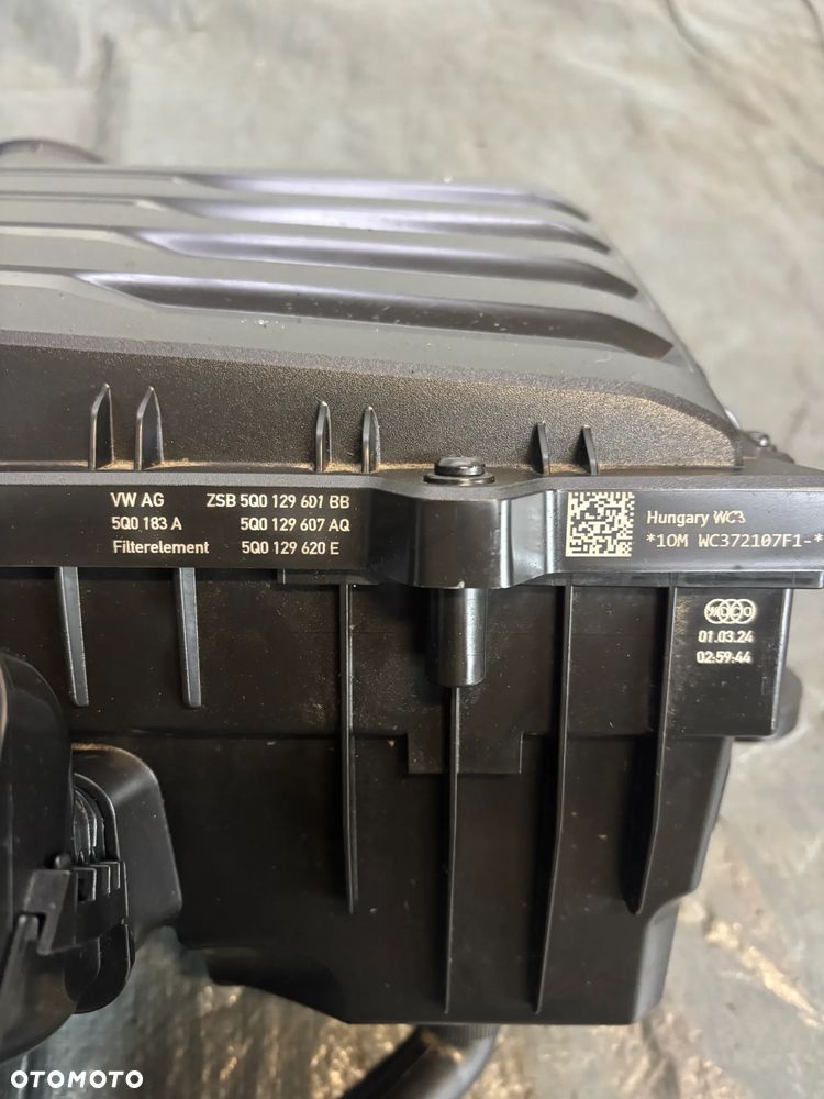SKODA KODIAQ OBUDOWA FILTRA POWIETRZA 5Q0 129 601 BB  5Q0 129 607 AQ   5Q0 129 620 E - 3