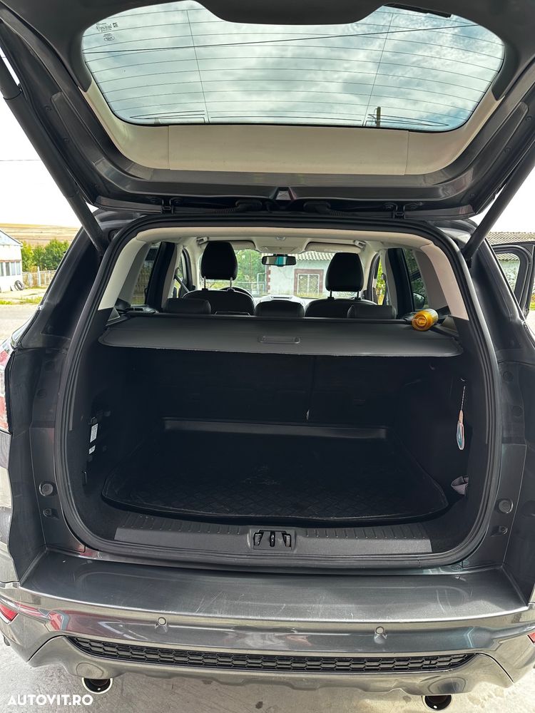 Ford Kuga 2.0 TDCi 4WD Powershift Vignale - 8
