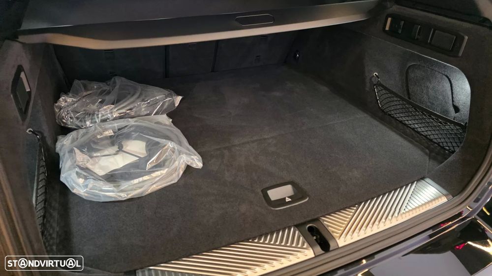 BMW 530 e Pack Desportivo M Pro - 27