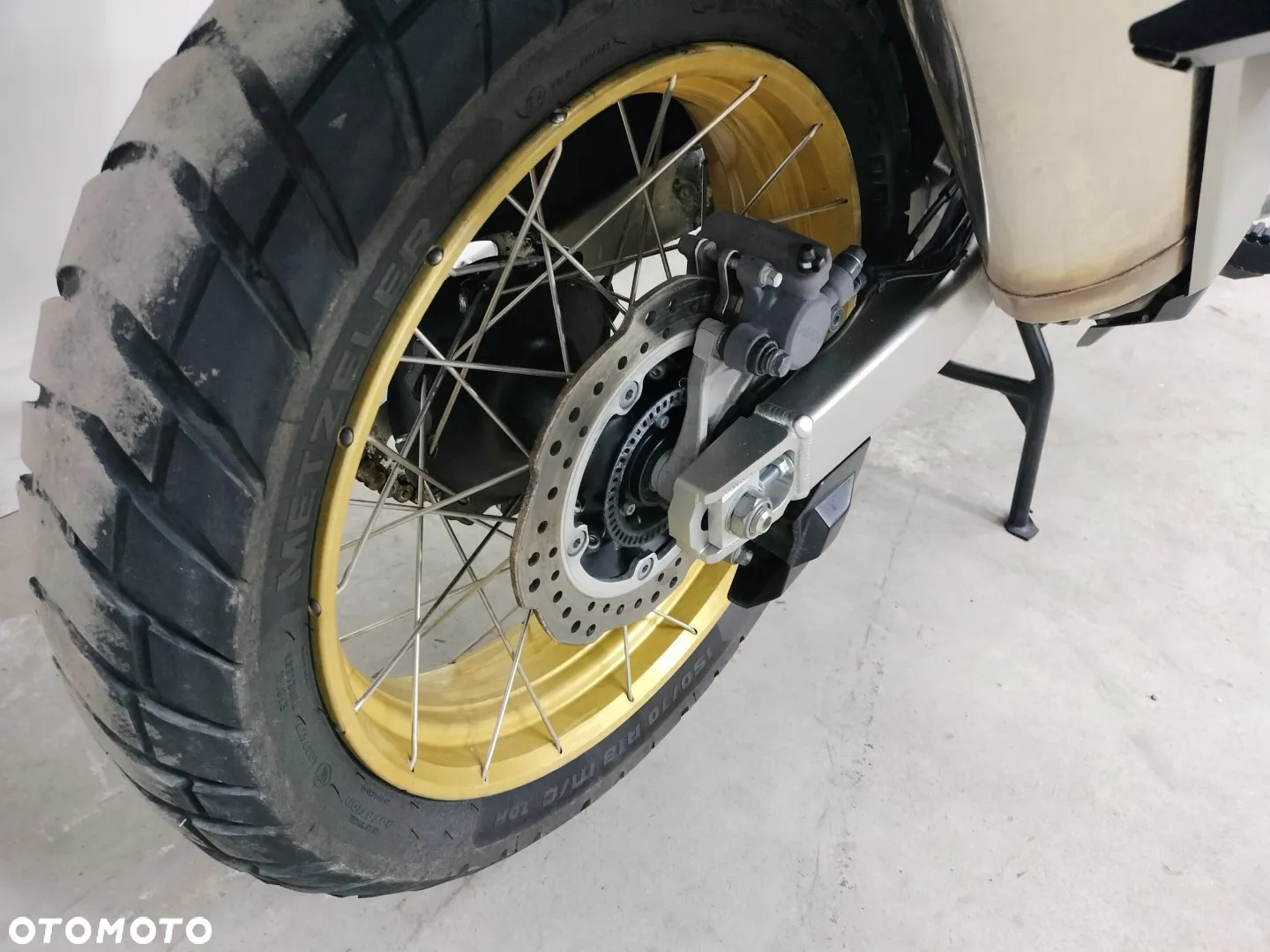 Honda CRF - 9