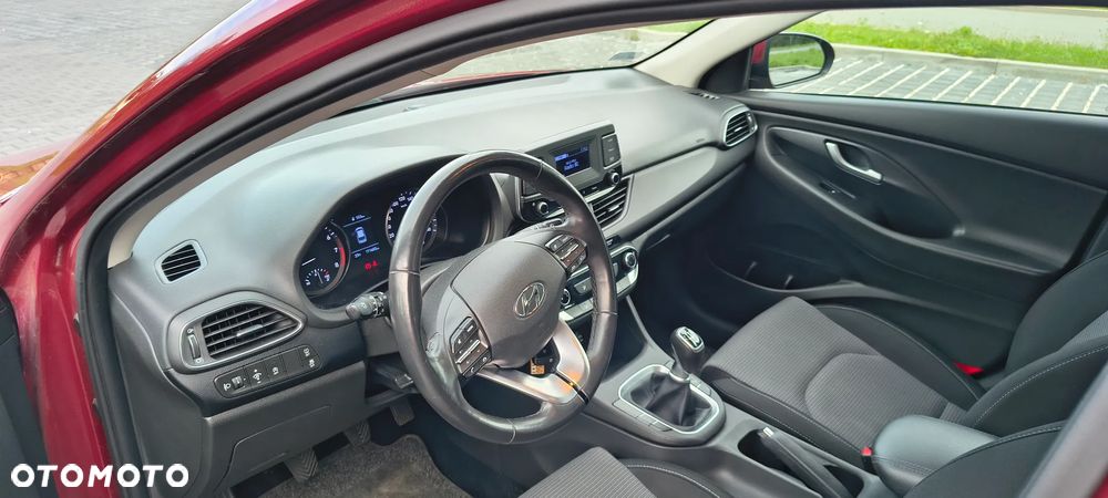 Hyundai i30 1.5 DPI Classic + - 11