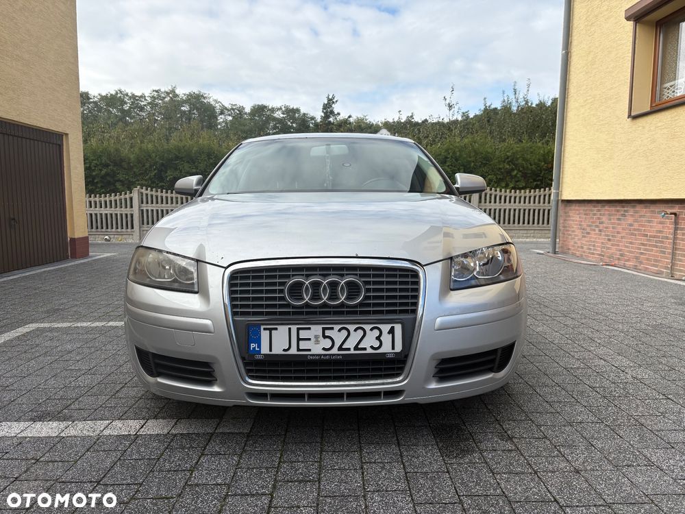 Audi A3 Sportback 1.6 FSI Ambition - 1