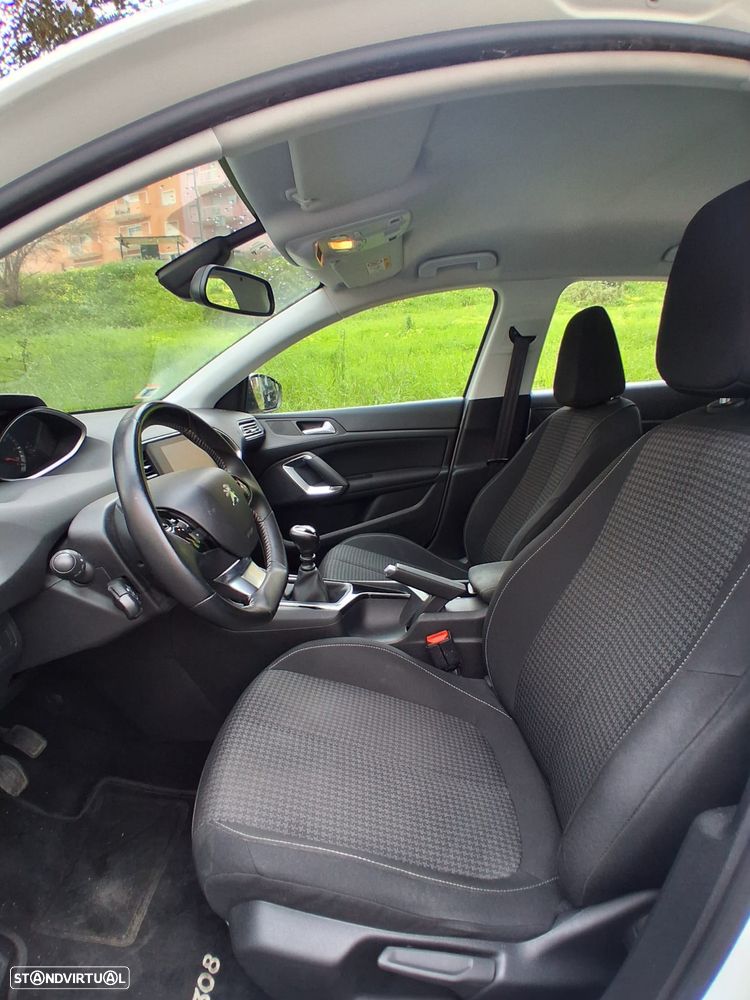 Peugeot 308 - 16
