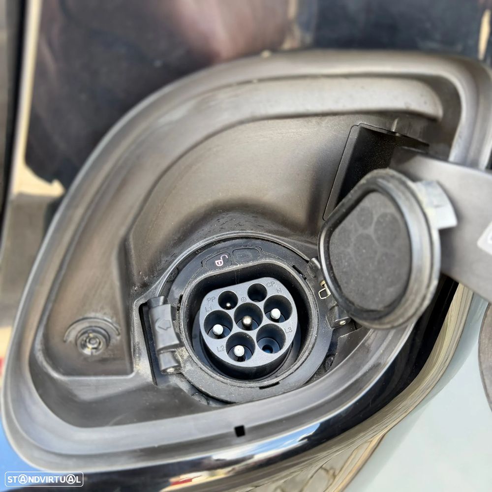 Mercedes-Benz C 300 de T 9G-TRONIC AMG Line - 25