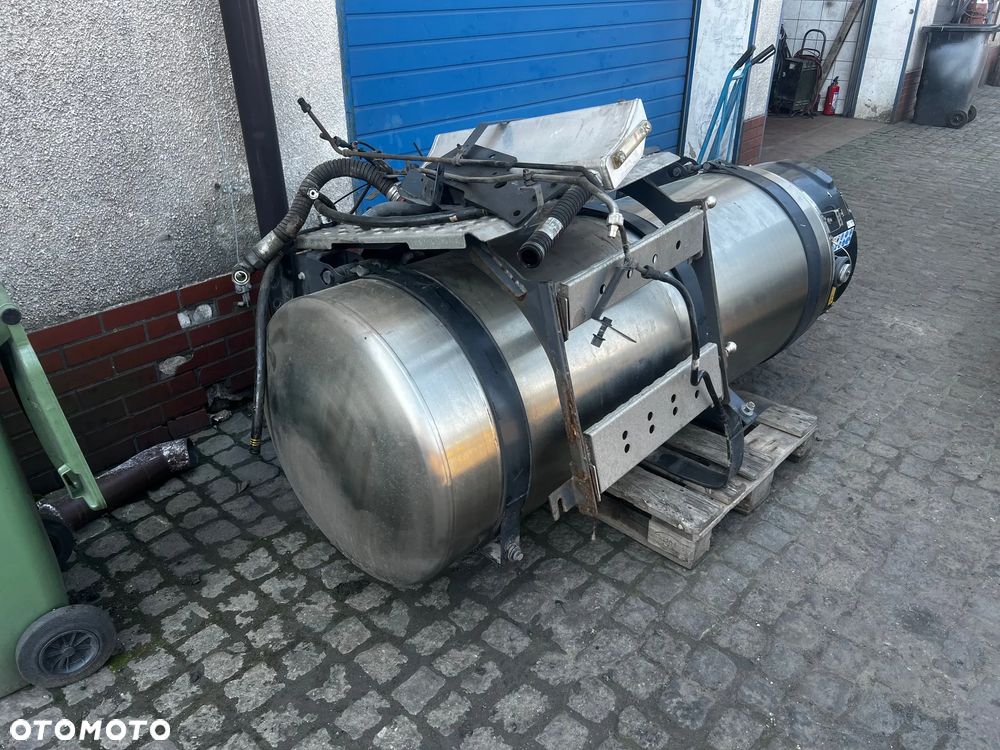 ZBIORNIK LNG VOLVO FH 5 FH 4 KOMPLETNY SZCZELNY - 1