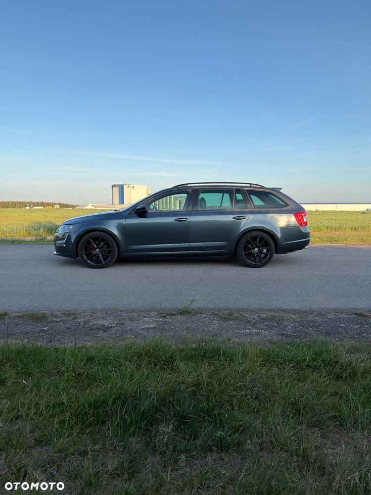 Skoda Octavia 2.0 TDI DSG RS - 8