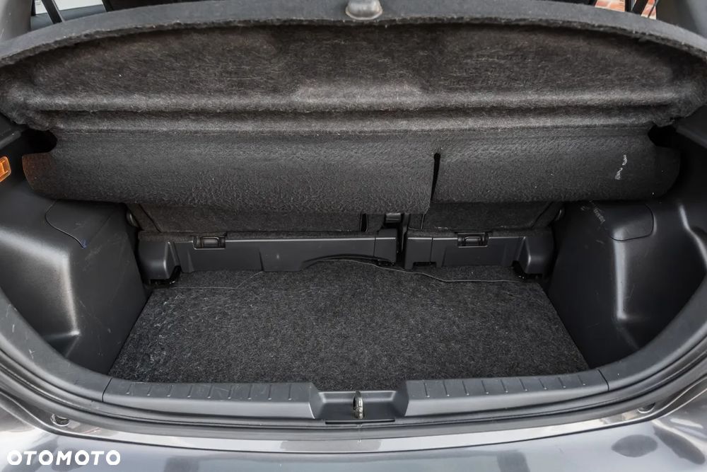 Toyota Yaris - 25