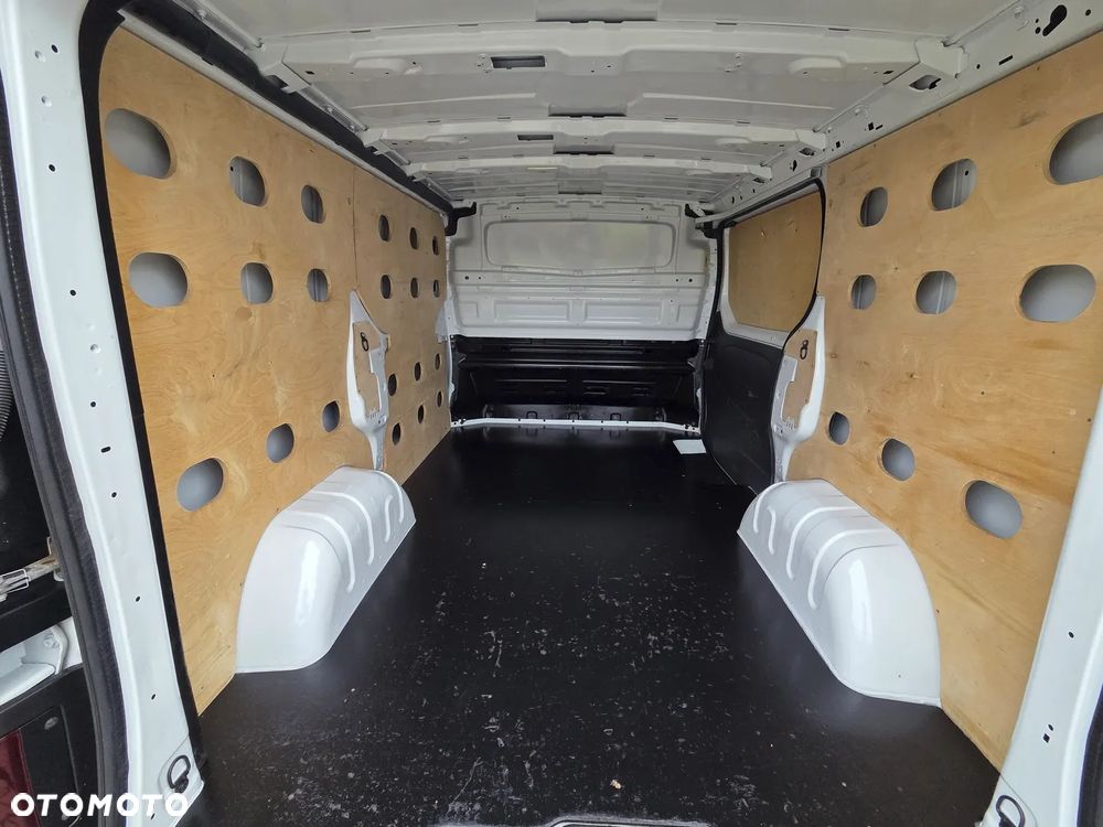 Renault Trafic - 17