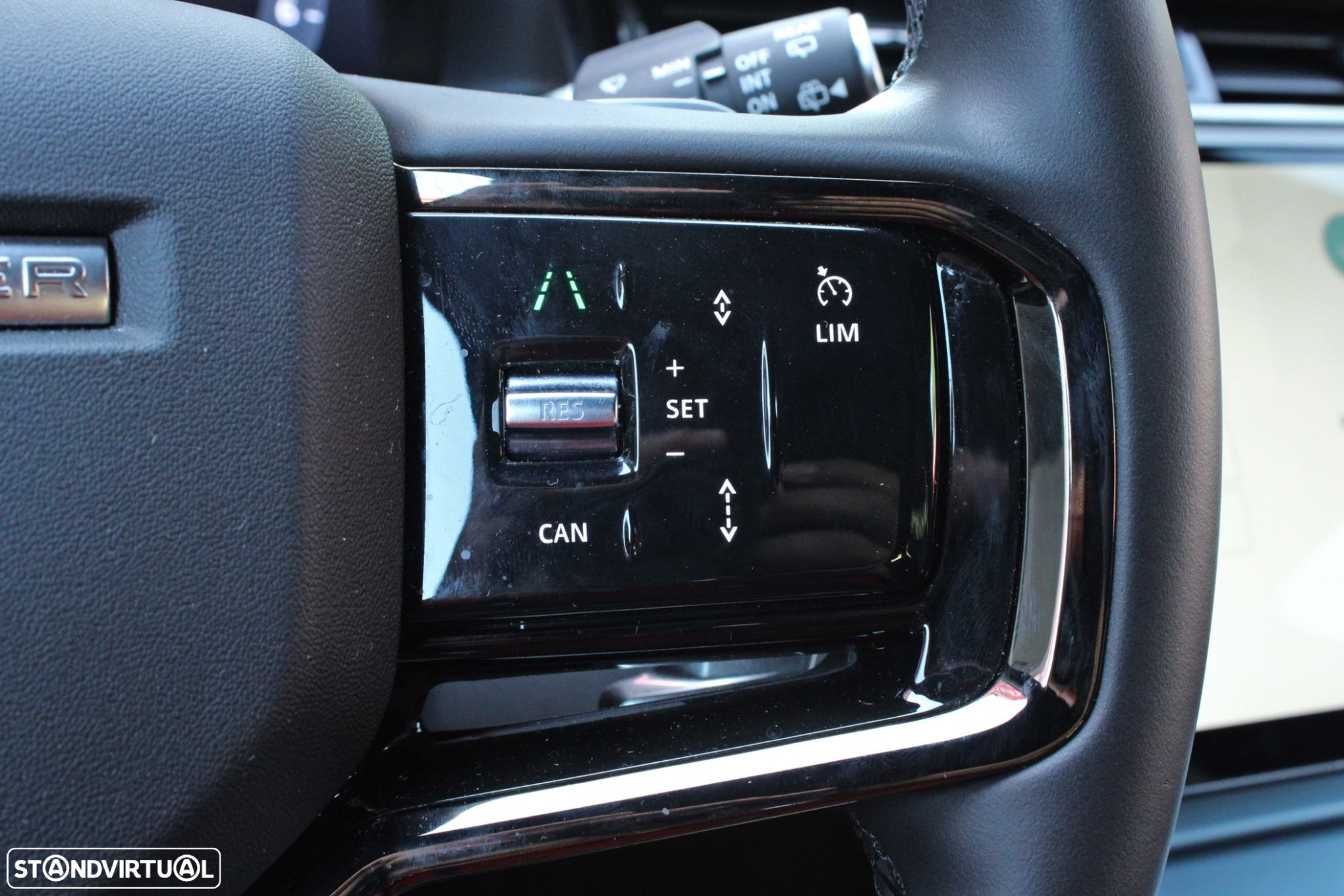 Land Rover Range Rover Evoque 1.5 P300e AWD S Auto - 9
