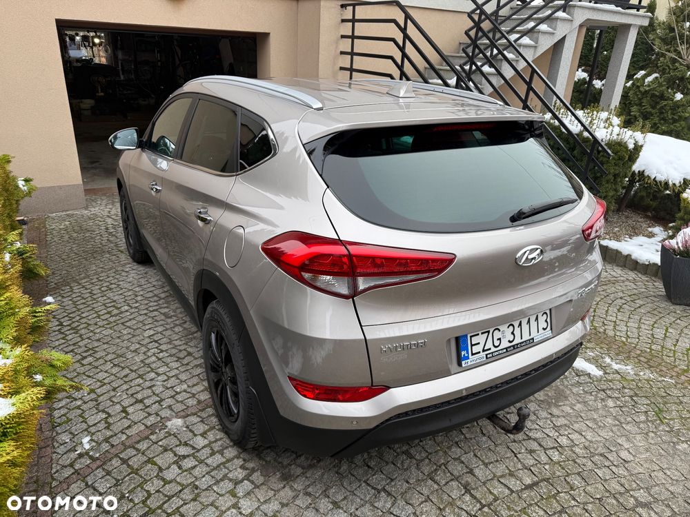 Hyundai Tucson 1.7 CRDI BlueDrive Style 2WD - 4