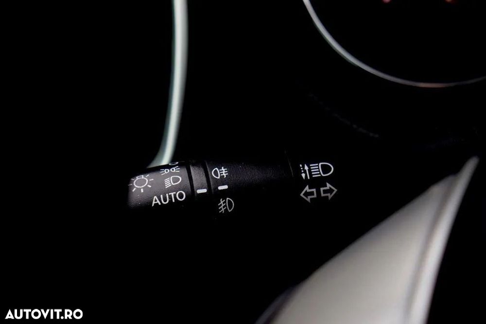 Nissan Qashqai 1.6 DCI Start/Stop 4X4-i Tekna - 12