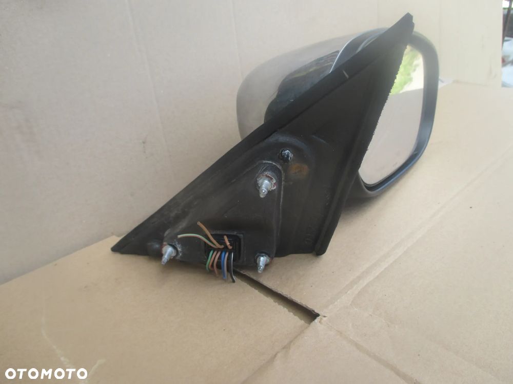 lusterko prawe Chrysler 300C 9pin Europa - 2