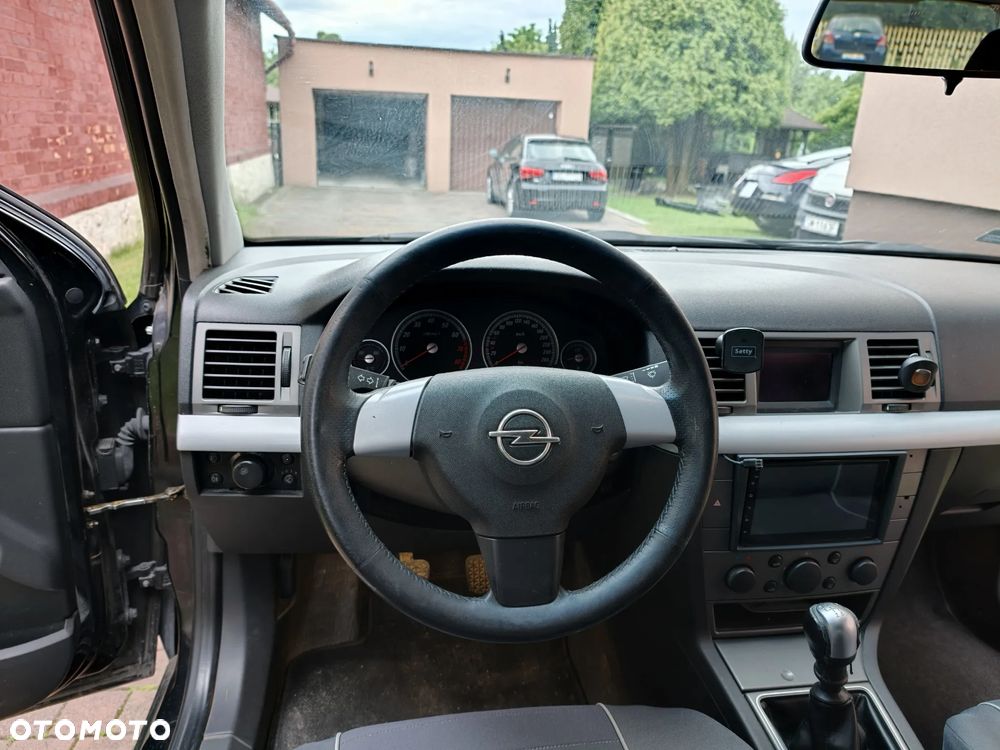 Opel Vectra 1.8 CDX - 11