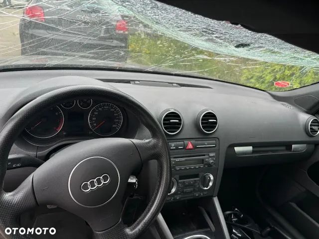 DESKA ROZDZIELCZA KONSOLA PODUSZKI PASY AUDI A3 8P - 1