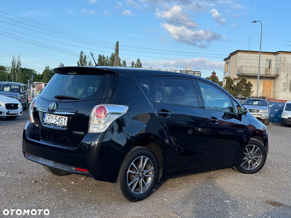 Toyota Verso 2.0 D-4D Prestige - 4