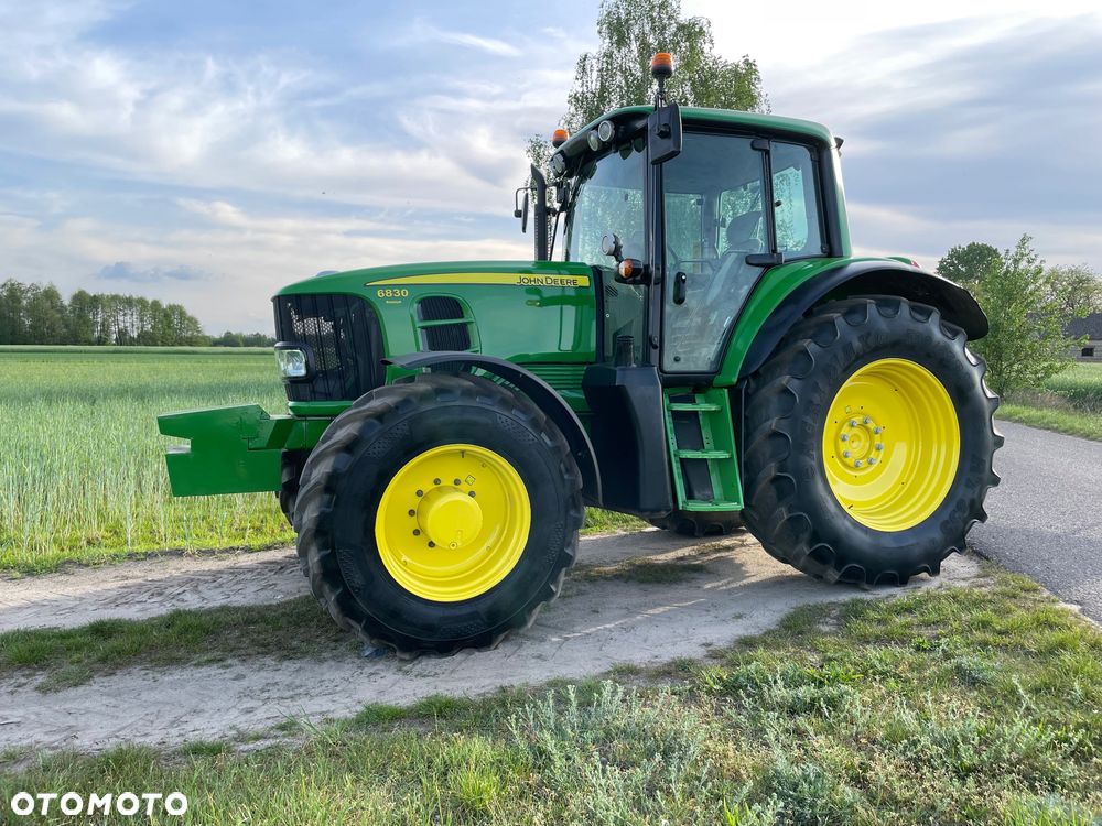 John Deere 6820 - 6