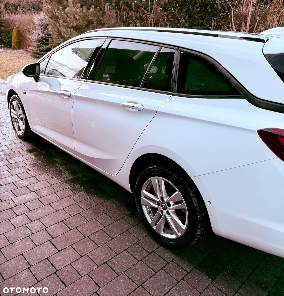 Opel Astra 1.6 CDTI Dynamic - 4