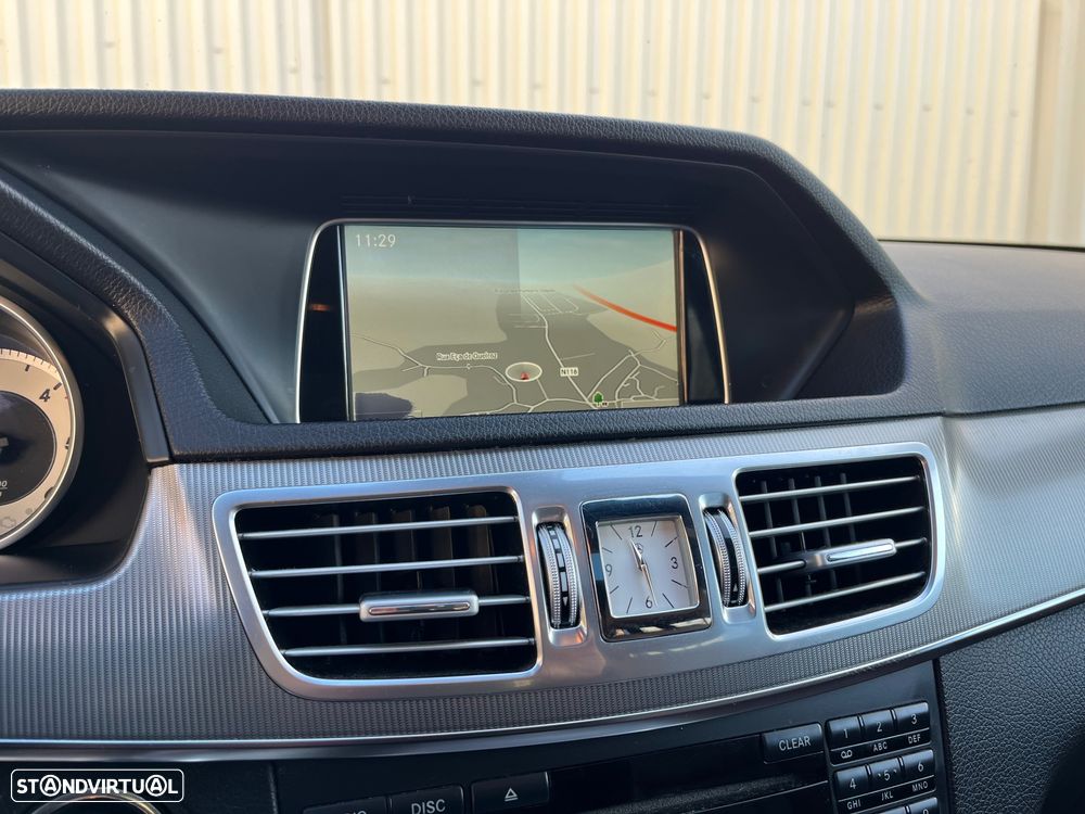 Mercedes-Benz E 300 Bluetec Hybrid Avantgarde - 22