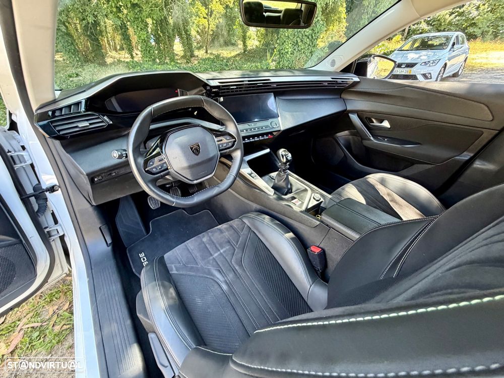 Peugeot 308 1.2 PureTech Allure Pack - 47