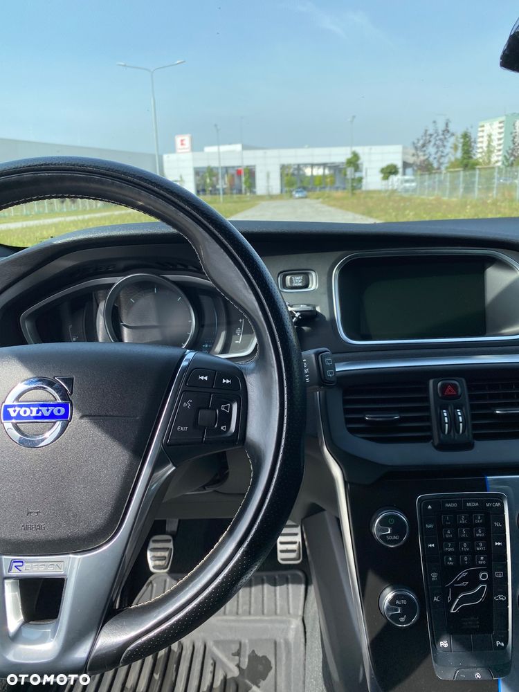 Volvo V40 D3 R-Design Kinetic - 13