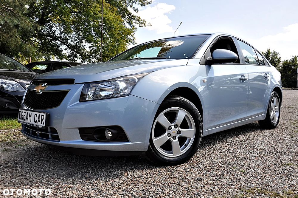 Chevrolet Cruze 1.6 LS+ - 4