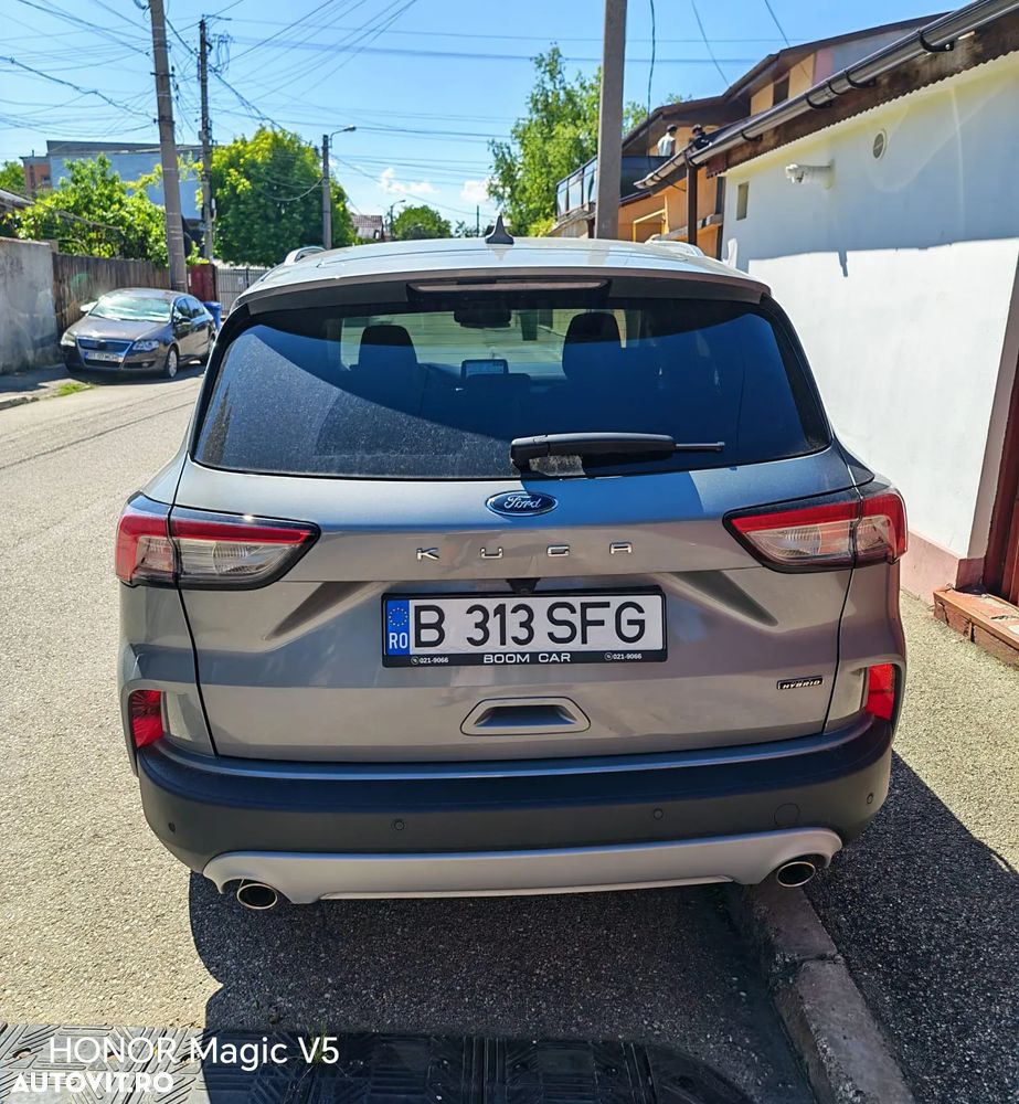 Ford Kuga - 1