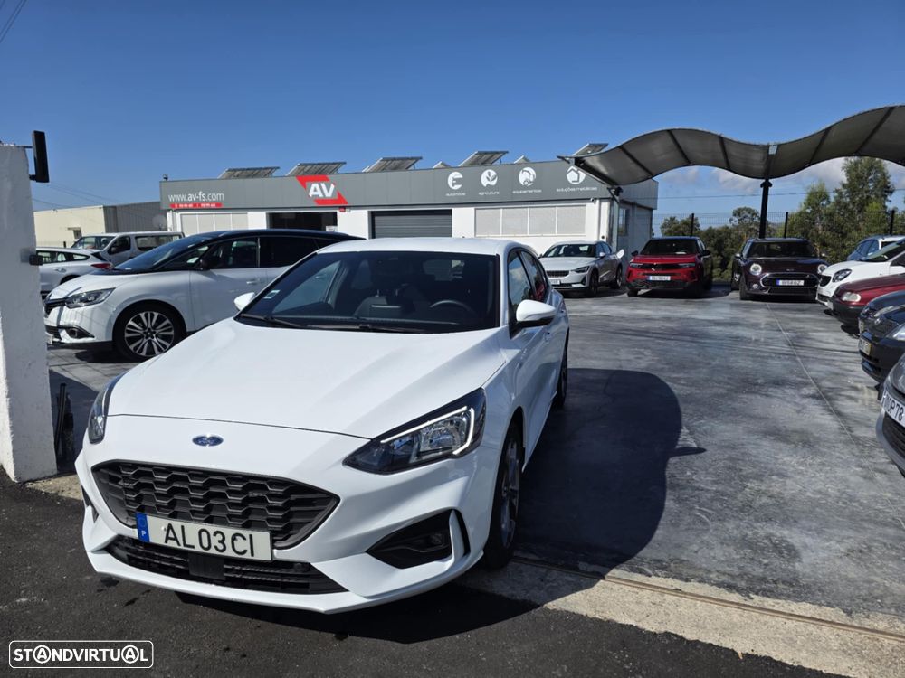 Ford Focus 1.0 EcoBoost MHEV ST-Line - 1