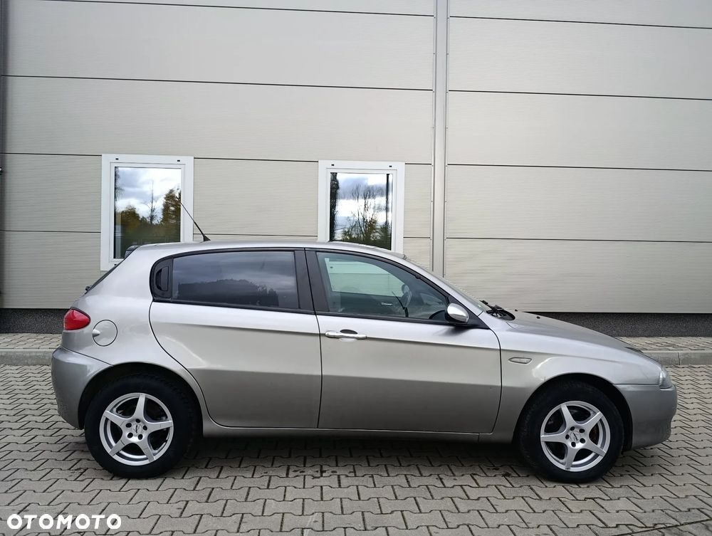 Alfa Romeo 147 1.6 ECO Sportiva - 7