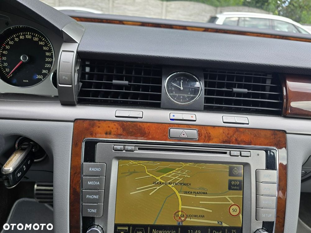 Volkswagen Phaeton - 20